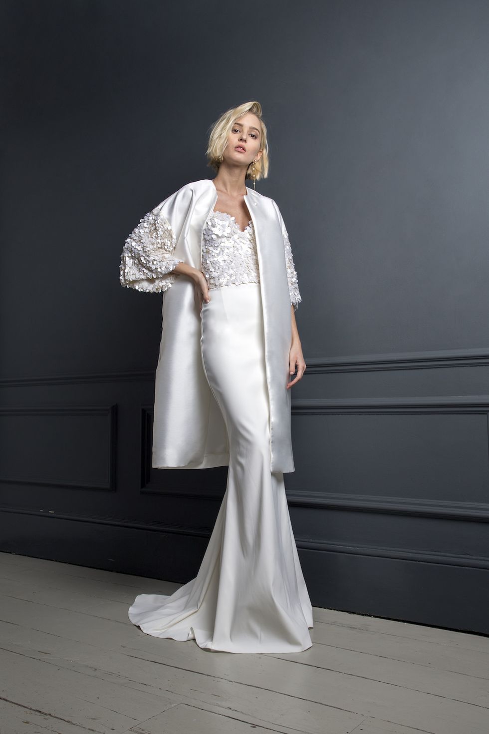 hbz-winter-wedding-dresses-alexander-corset-tobi-skirt-worn-under-the-duffy-coat-4627-1566490250